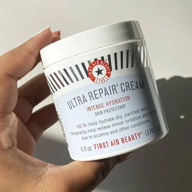 Kozmetik Alarmı! First Aid Beauty Yüz Nemlendiricisi Neden Piyasadan Çekiliyor?