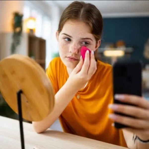 TikTok Cilt Bakım Trendleri Gençler İçin Tehlike Saçıyor!